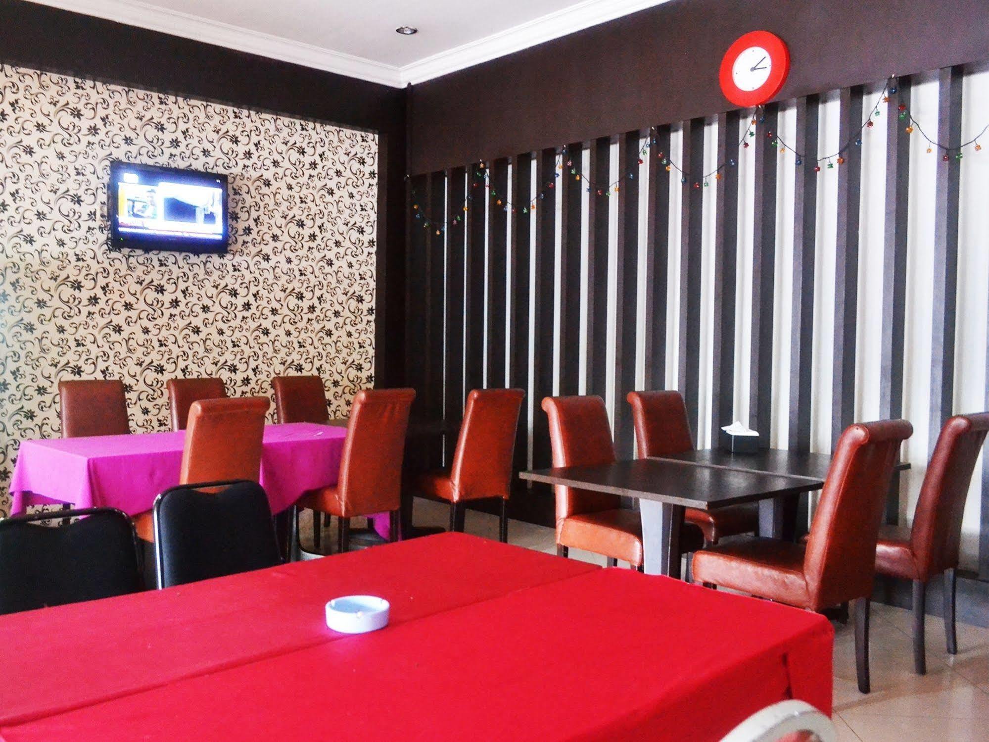 Nida Nagoya Hill Mall Ferry Hotel Pekanbaru